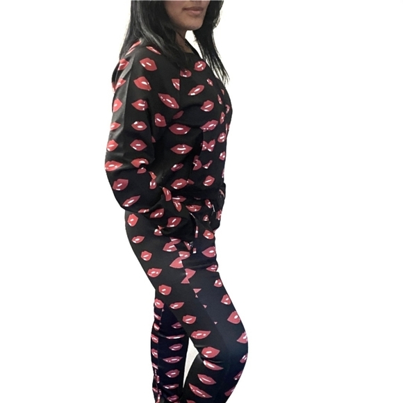 NWT Allover Lips print Jacket & Pant Set  S/M/L/XL - Picture 4 of 12